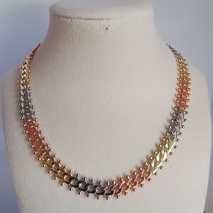 Tri-Tone Necklace in Yellow Gold, White Gold, and Rose Gold